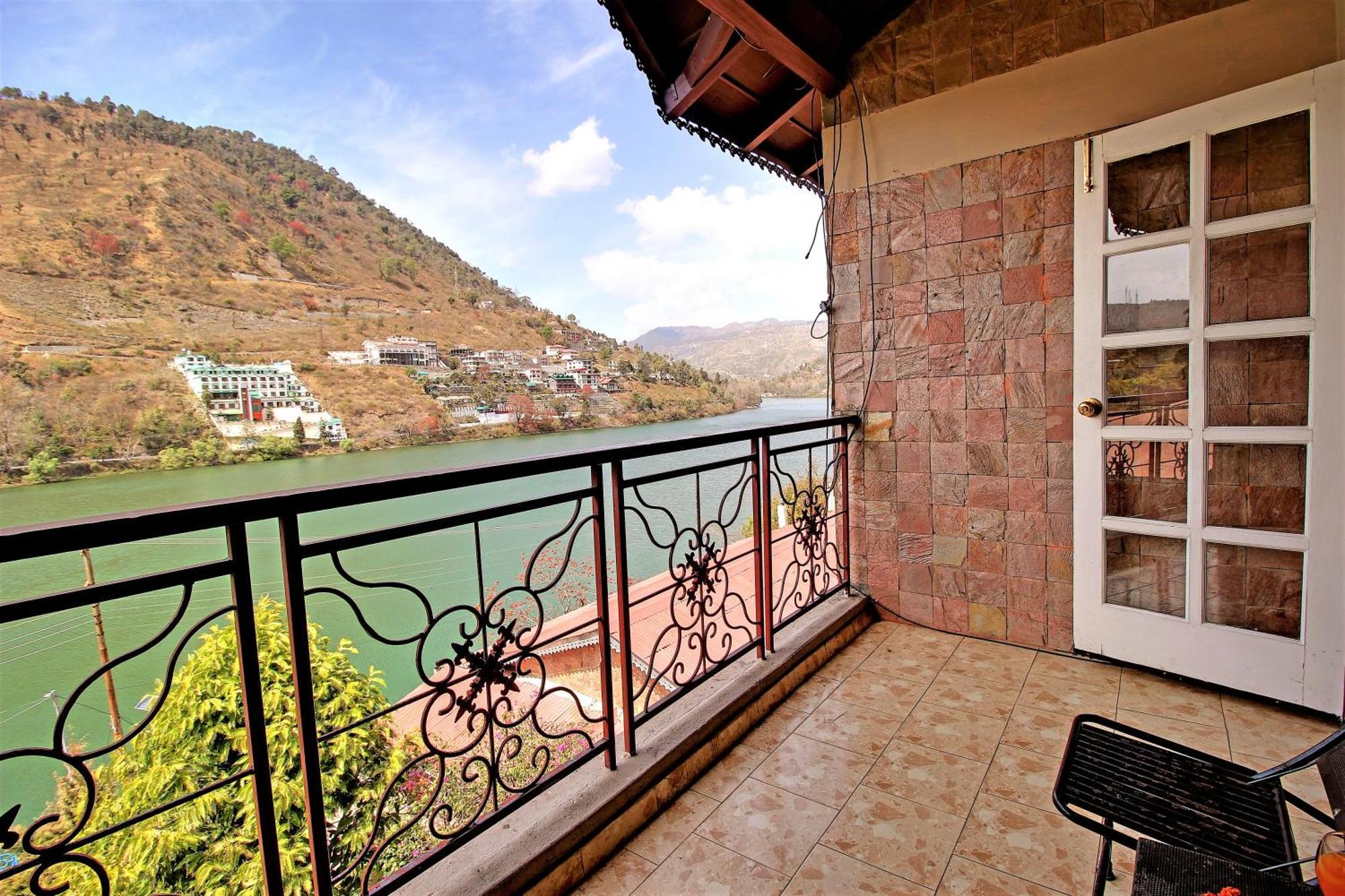 Neelesh Inn- A Luxury Lake View Hotel- 20 Kms From Nainital Bhimtal Room photo